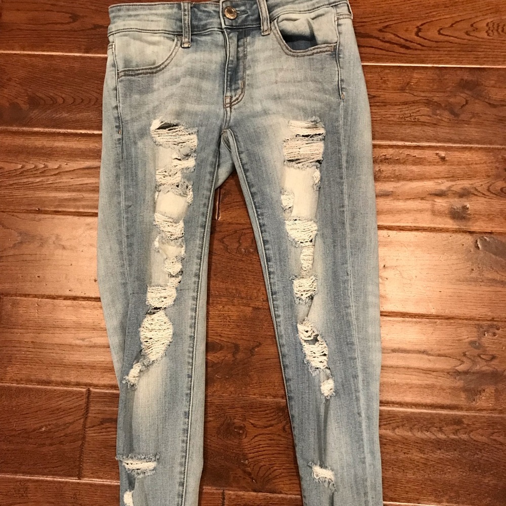 American Eagle ripped skinny jeans